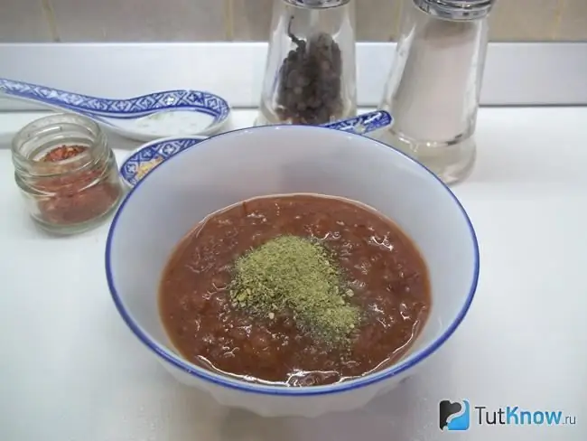 Չոր cilantro ավելացվել է խյուս