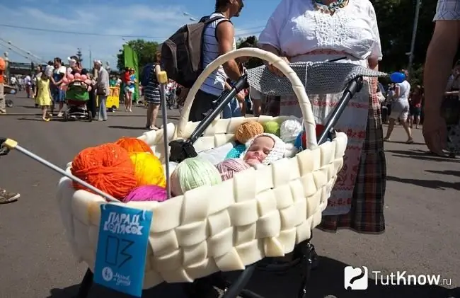 Dječja kolica ukrašavamo vlastitim rukama