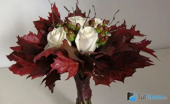 Herbstblumenstrauß zur Hochzeit