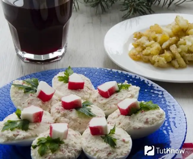 Uova ripiene con bastoncini di granchio