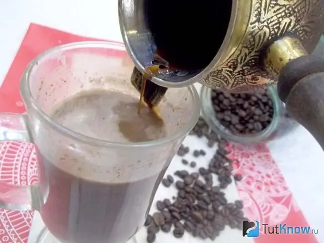 Kopi ditambah ke coklat susu