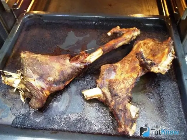 Kaki kambing siap di oven