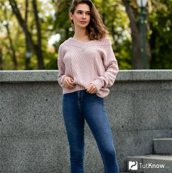 Seluar jeans kurus dengan sweater