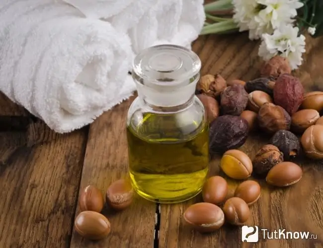 Ulei de argan în bule de ochi