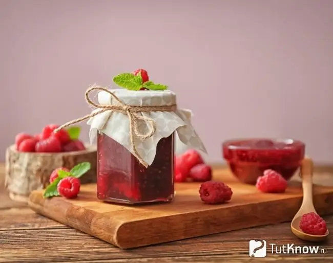 Raspberry jam nyob rau hauv ib lub hub