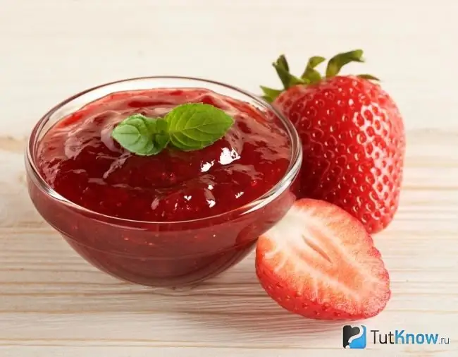 Strawberry jam in a bowl