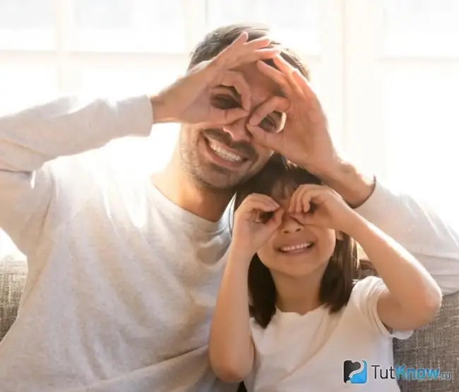 Children's games at home for the development of observation