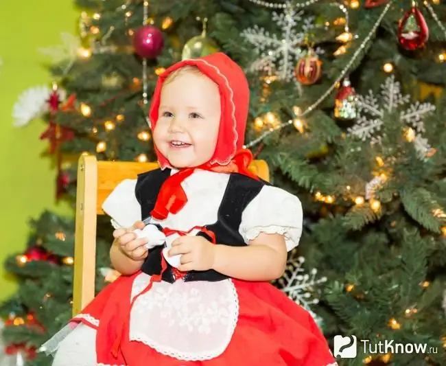 Kostum Tahun Baru Little Red Riding Hood untuk seorang gadis