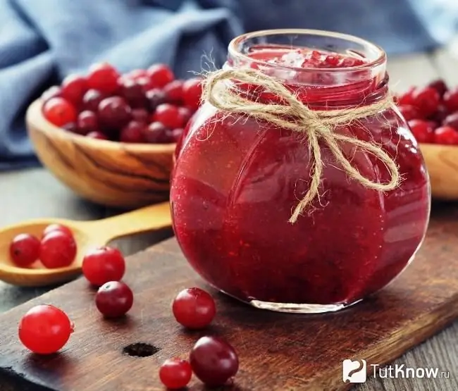 Mashed cranberries with sugar for the winter