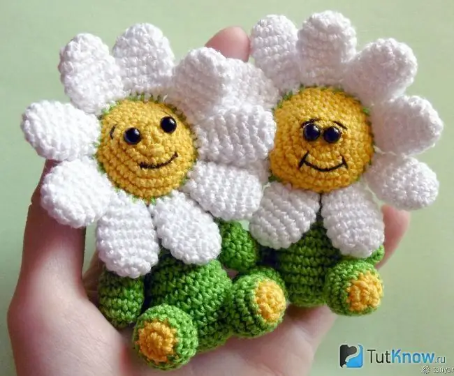 Crochet crafts for March 8