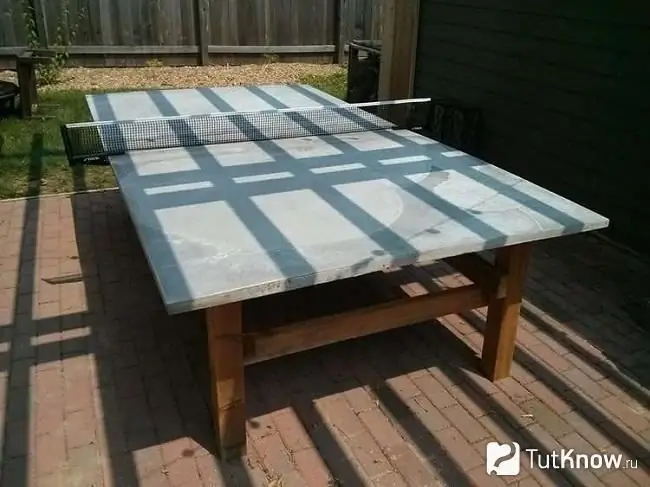 Ping pong table