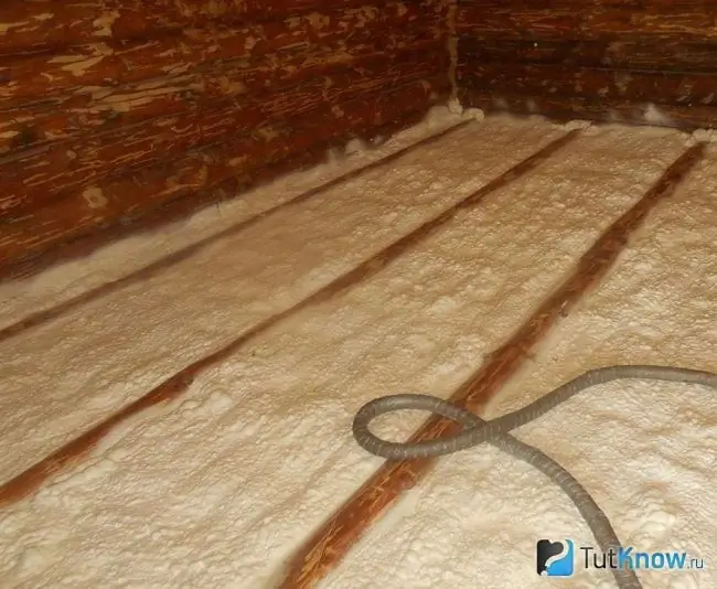 Floor insulation with polyurethane foam