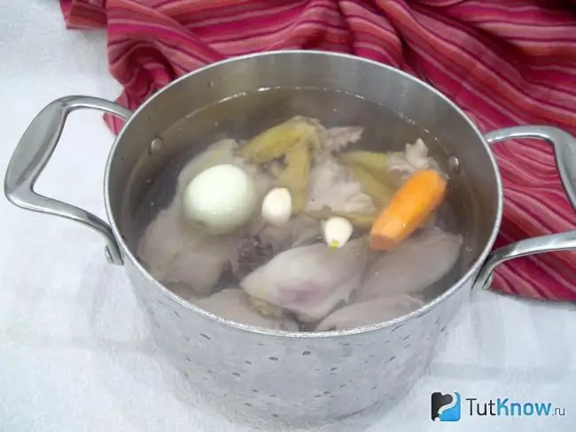 Chicken filled with fresh water and added spices and spices