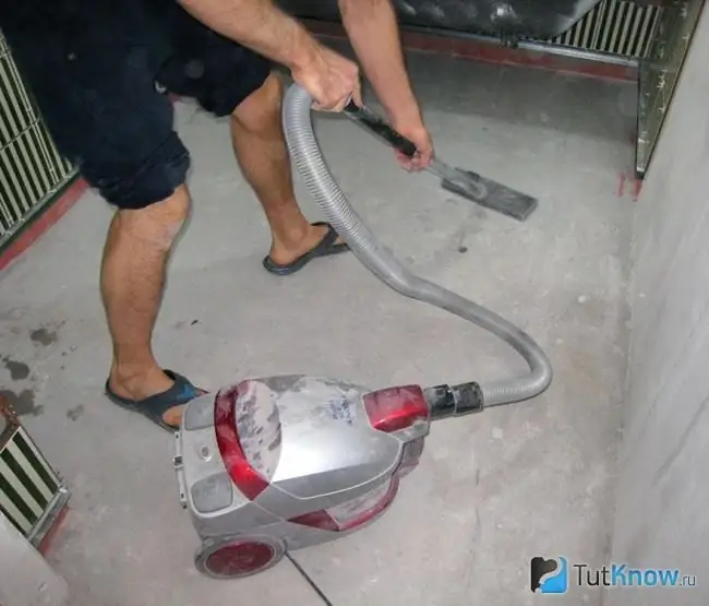 Preparando um piso de concreto para isolamento