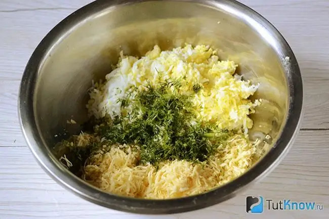 Verduras com queijo e mistura de ovo