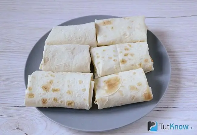 Envelopes lavash com recheio