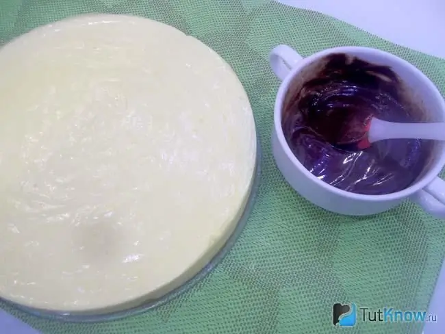 Chocolat fondu et mélangé avec du beurre