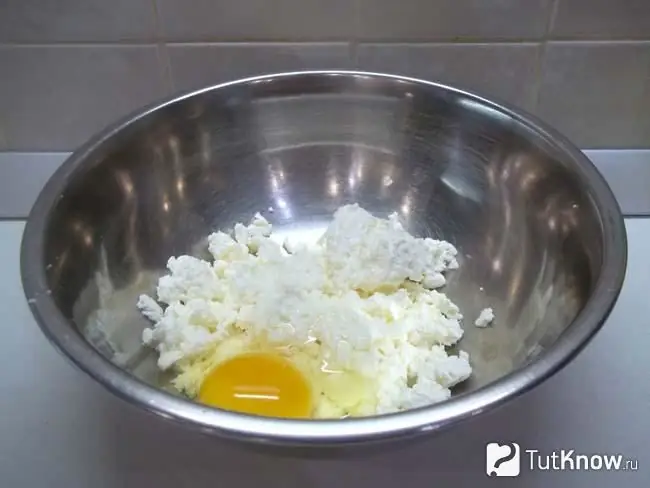 Huevos agregados a la cuajada