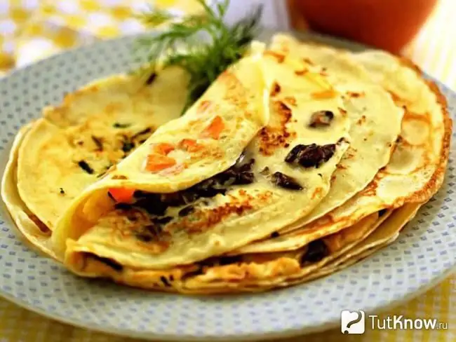 Somon və şüyüd ilə bişmiş maya pancake