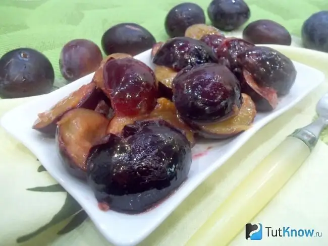 Plum karamel siap pakai untuk mengisi makanan yang dipanggang