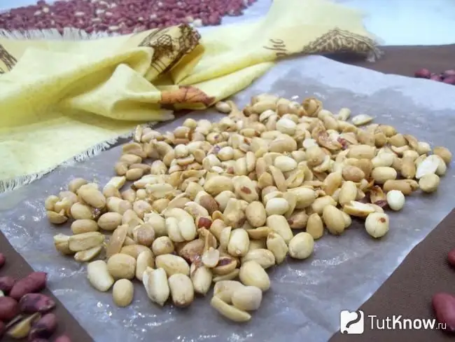 Kacang panggang dengan madu