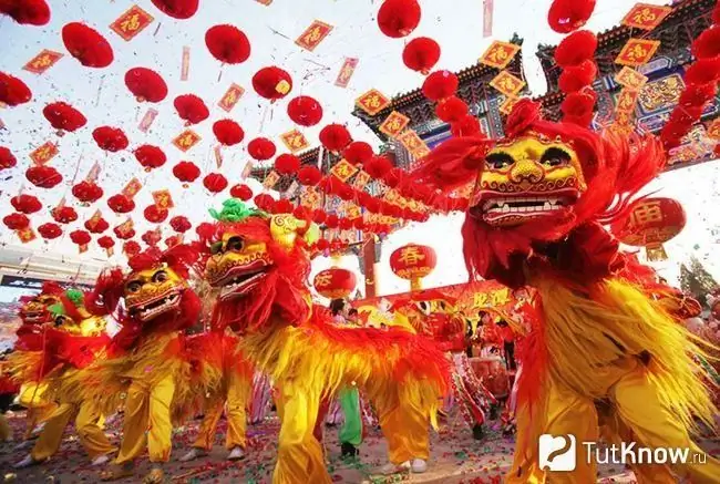 Costumi festivi per il capodanno cinese