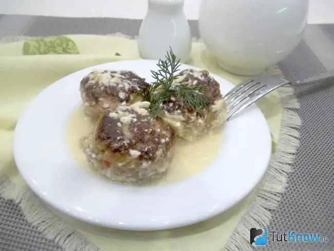 Ready-made veal meatballs with semolina in sour cream sauce