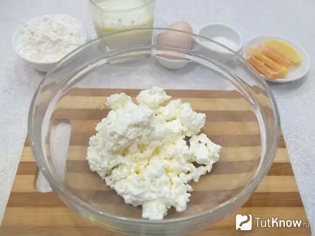 Curd is placed in a bowl