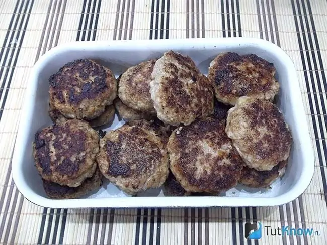 As almôndegas são fritas