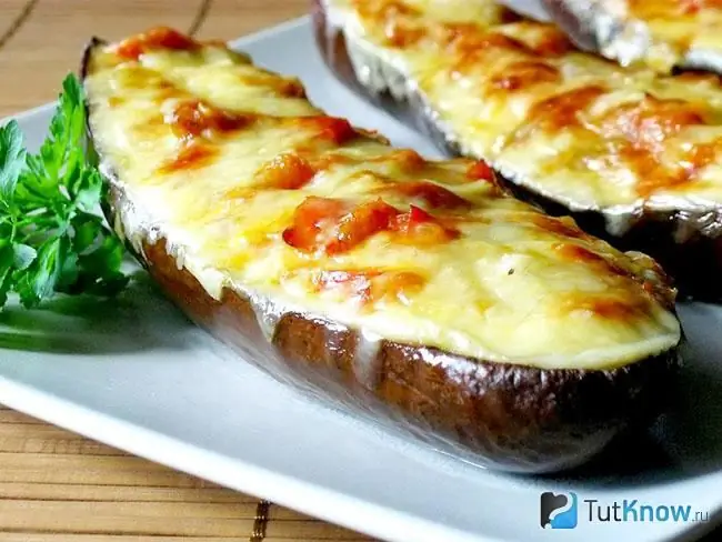 Aubergine met maalvleis en tamaties