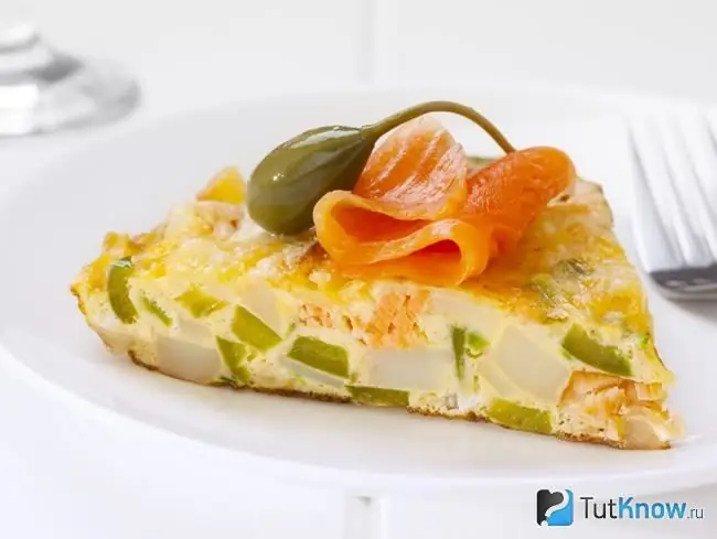 Frittata nrog qos yaj ywm thiab salmon