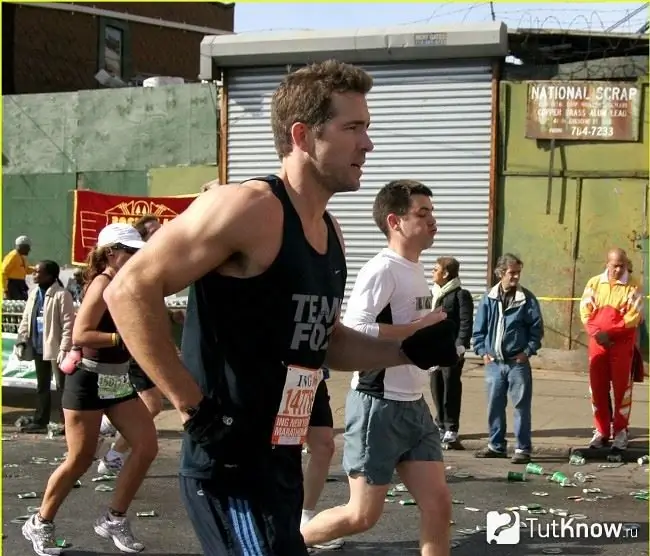 Ryan Reynolds ในกลุ่ม warm-up