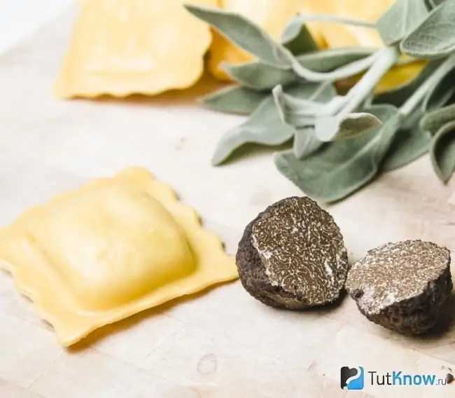 Ravioli dengan truffle